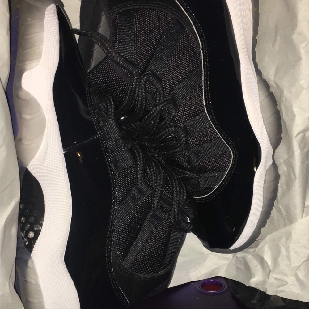 SIZE 7 MEN SPACE JAMS